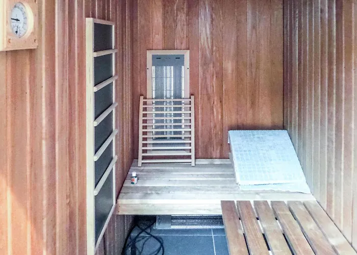 Awesome In Bokn With Sauna Apartmán